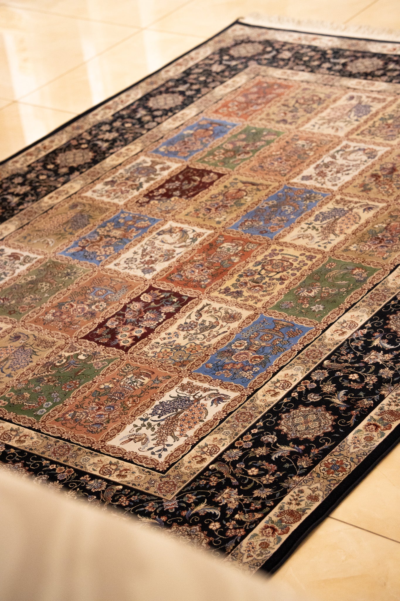 Four Seasons Carpet (Anatolian Silk)